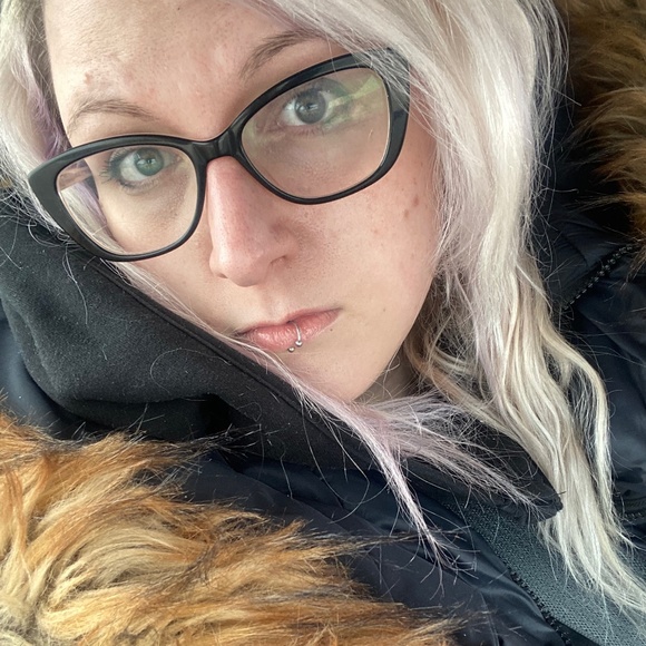 Meet your Posher, Dolly - Picture 1 of 1